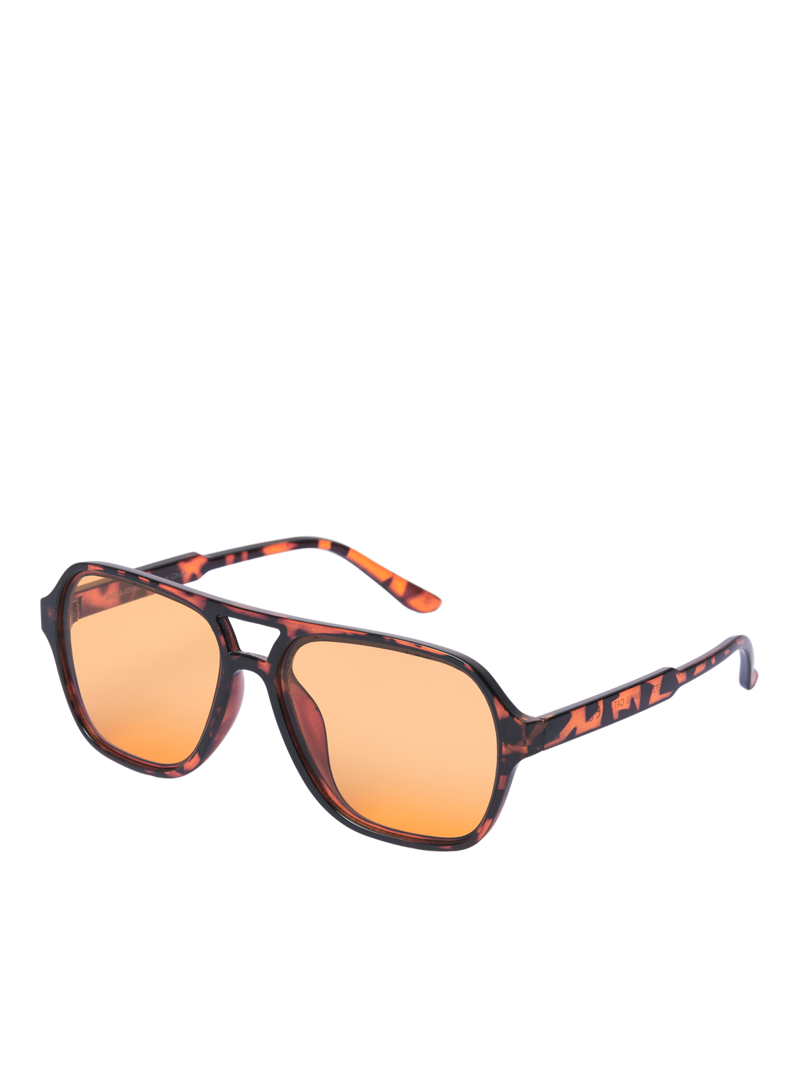 pack_shot-front_angled